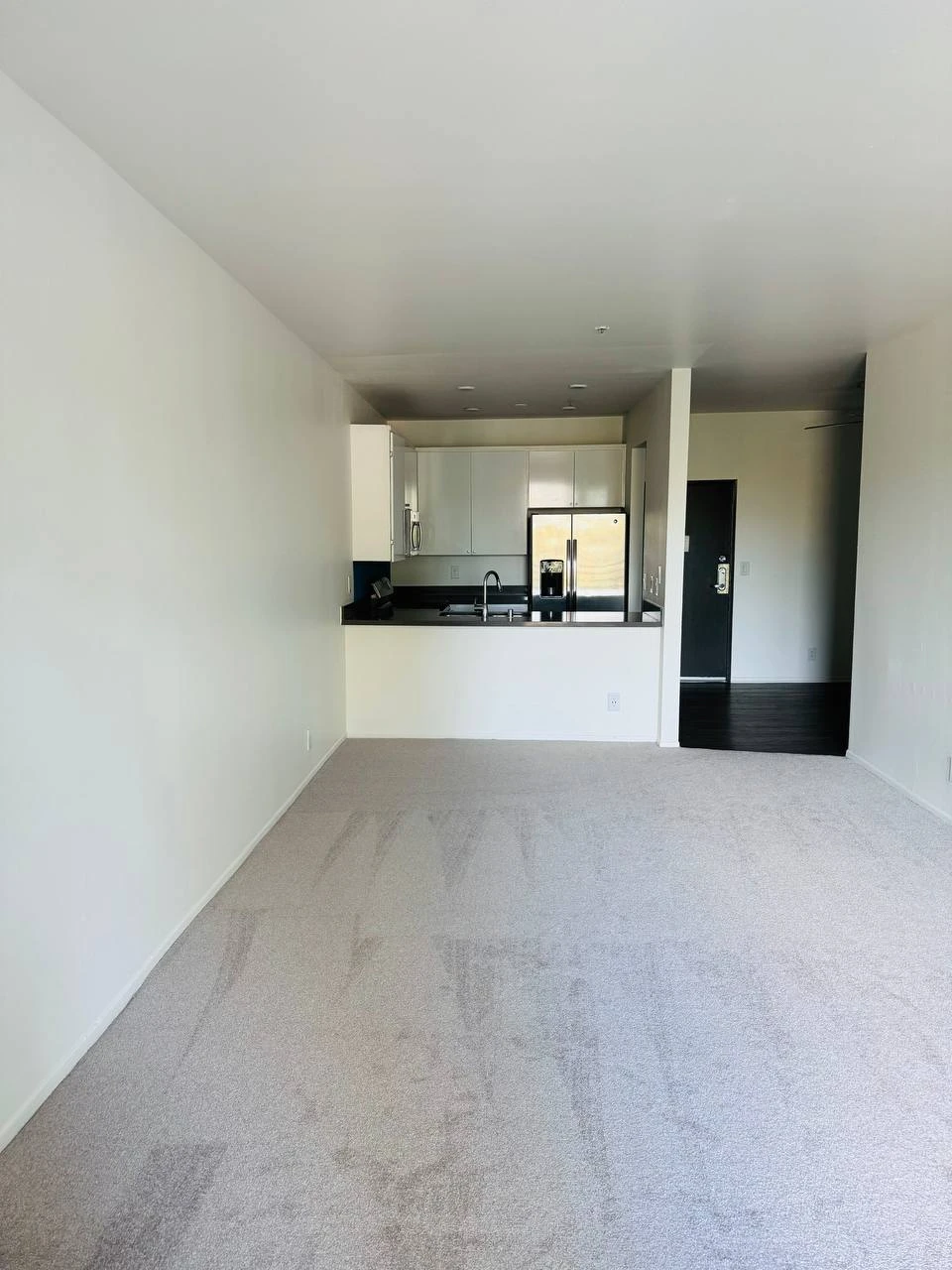 Сдаётся 1bd, 1bth квартира в AVA Studio City