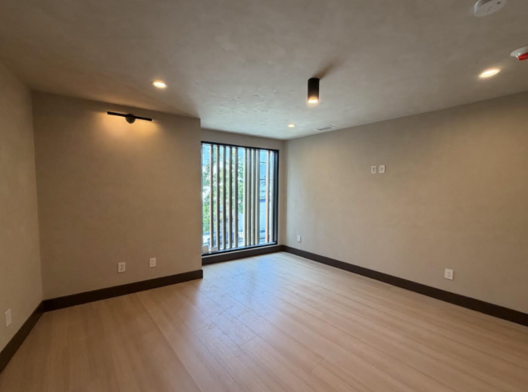 Office Space for Rent - Sherman Oaks, CA - Фото 5