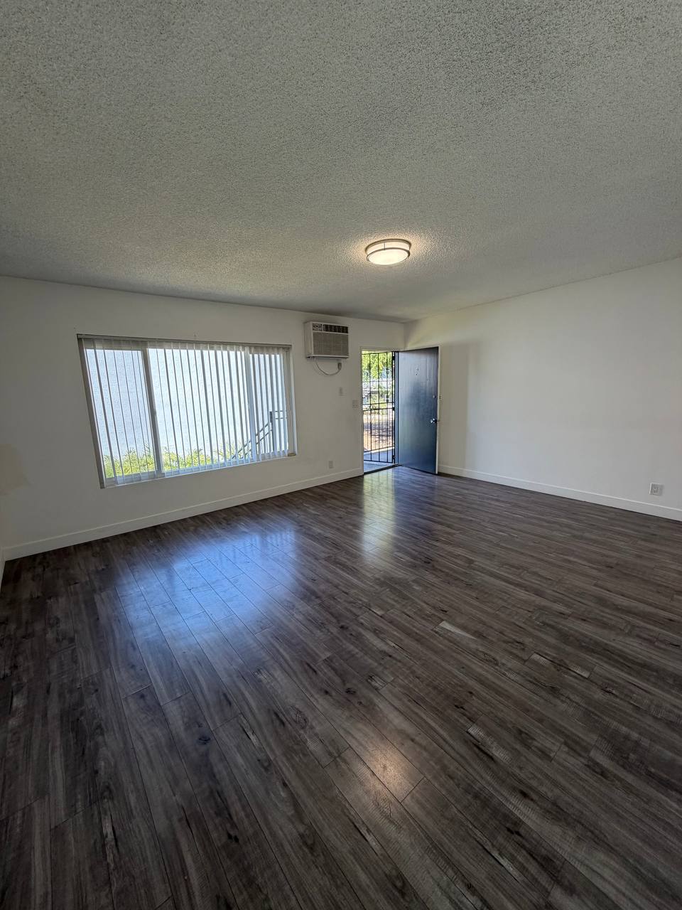 2BD, 1.5BA квартира. Глендейл. Договір із власником - Фотографія 4