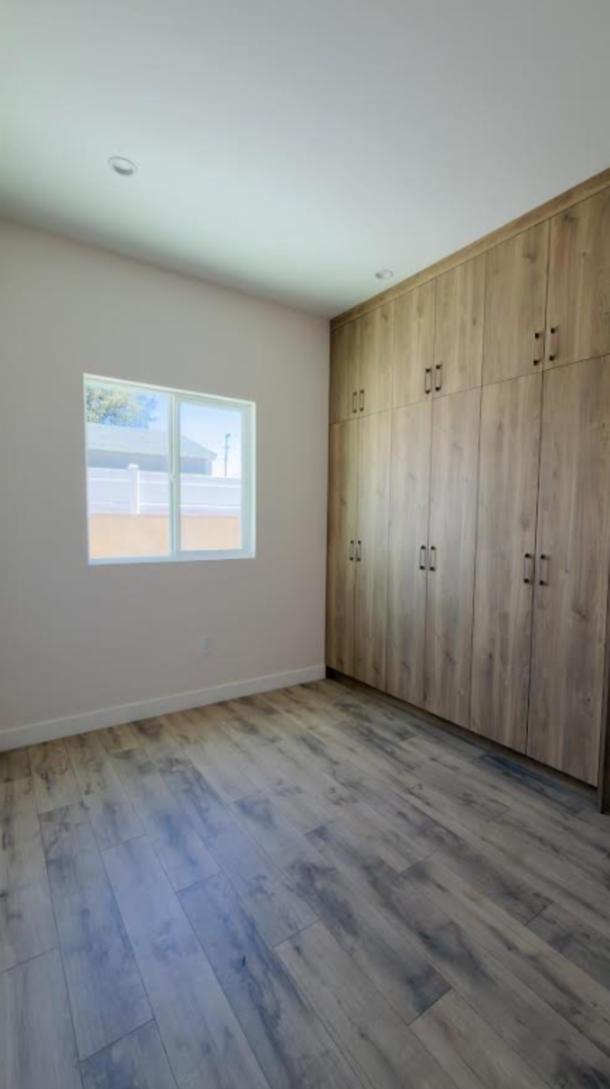 A New House for Rent - NORTH HILLS, CA - Фото 6