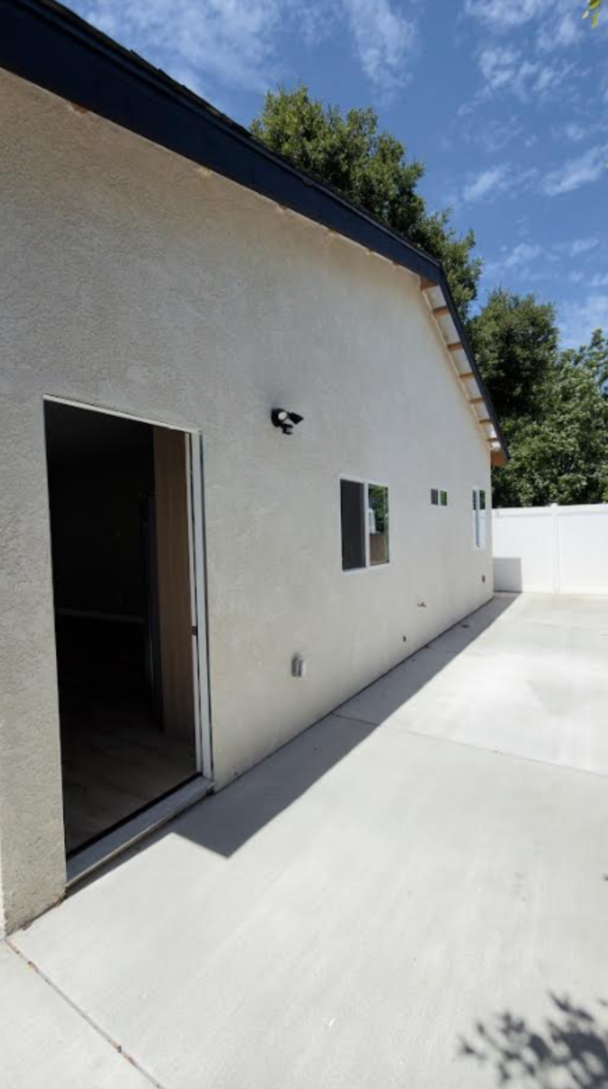 A New House for Rent - NORTH HILLS, CA - Фото 12