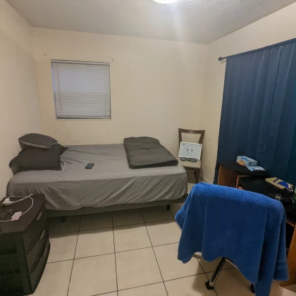 sdaiotsya-komnata-v-fort-lauderd-photo
