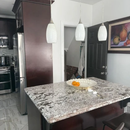2-rooms-available-for-females-photo