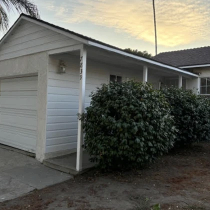 single-family-home-for-rent-van-nuys-ca-photo