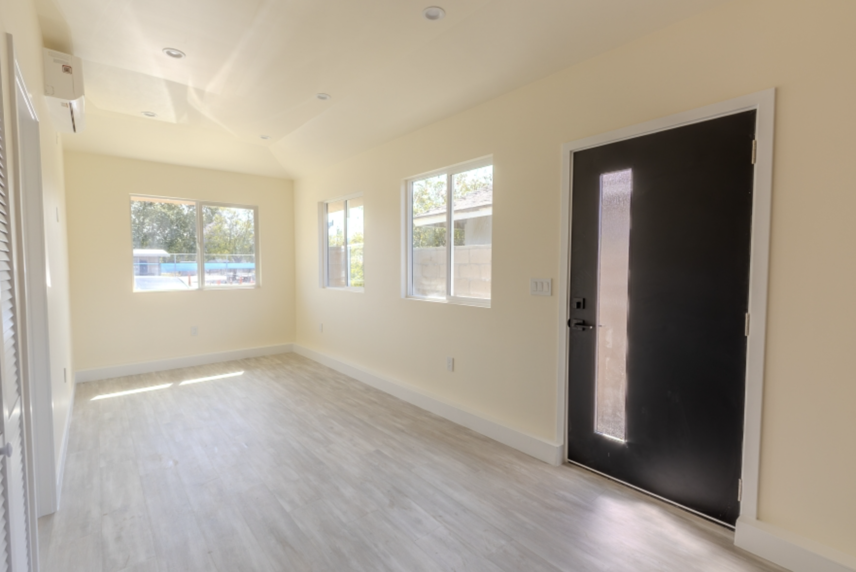 Brand New ADU - Granada Hills, CA - Фото 2