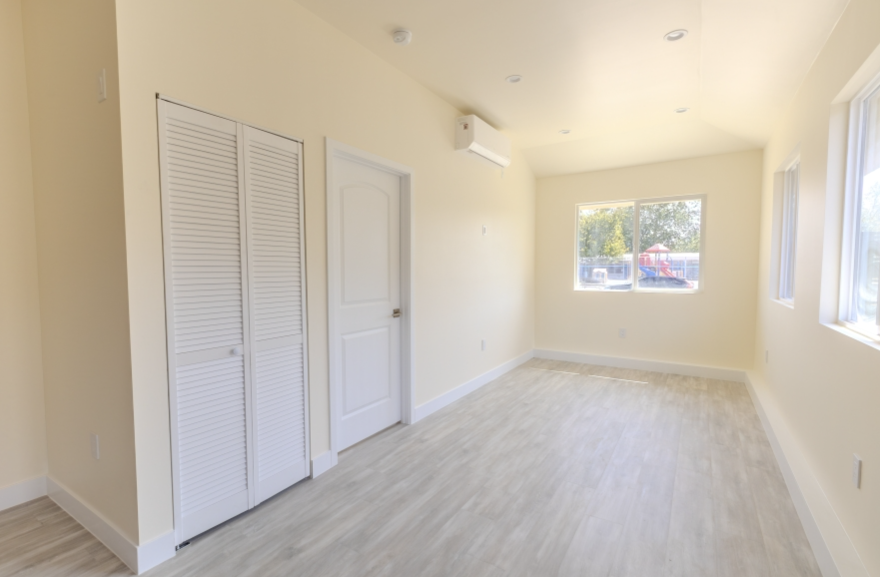 Brand New ADU - Granada Hills, CA - Фото 3