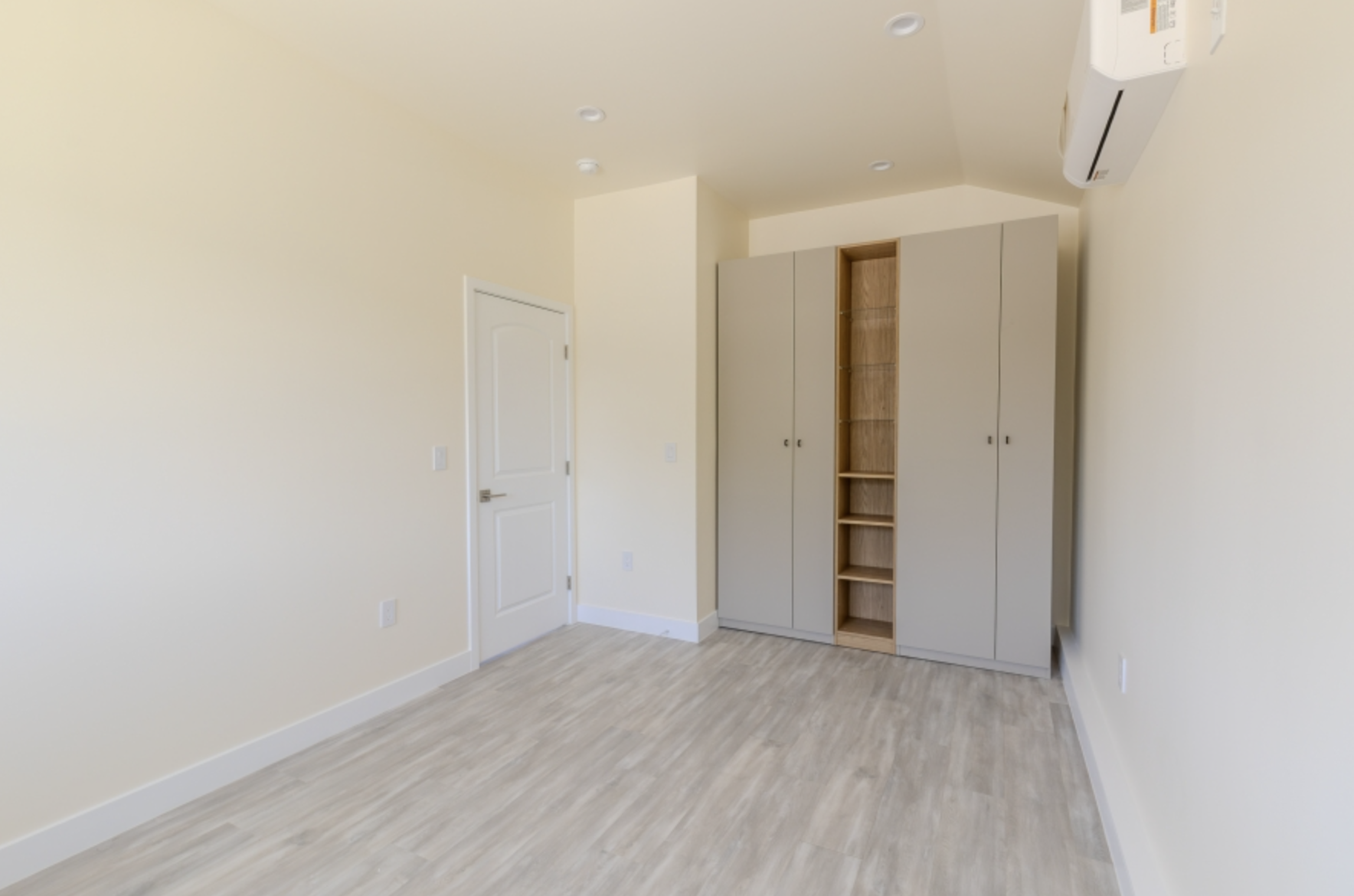 Brand New ADU - Granada Hills, CA - Фото 8