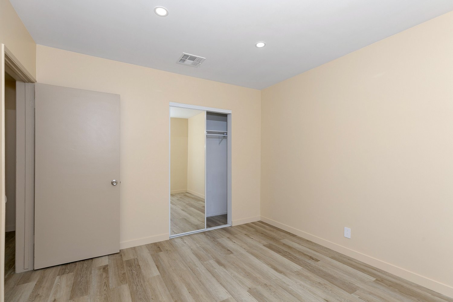 1BD, 1BA квартира с ГАРАЖОМ - Фото 7