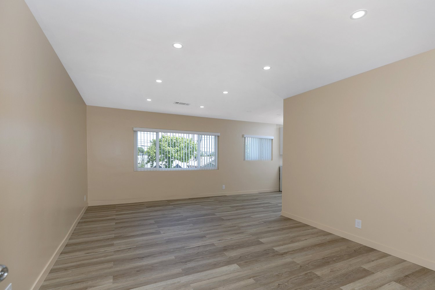 1BD, 1BA квартира с ГАРАЖОМ - Фото 2