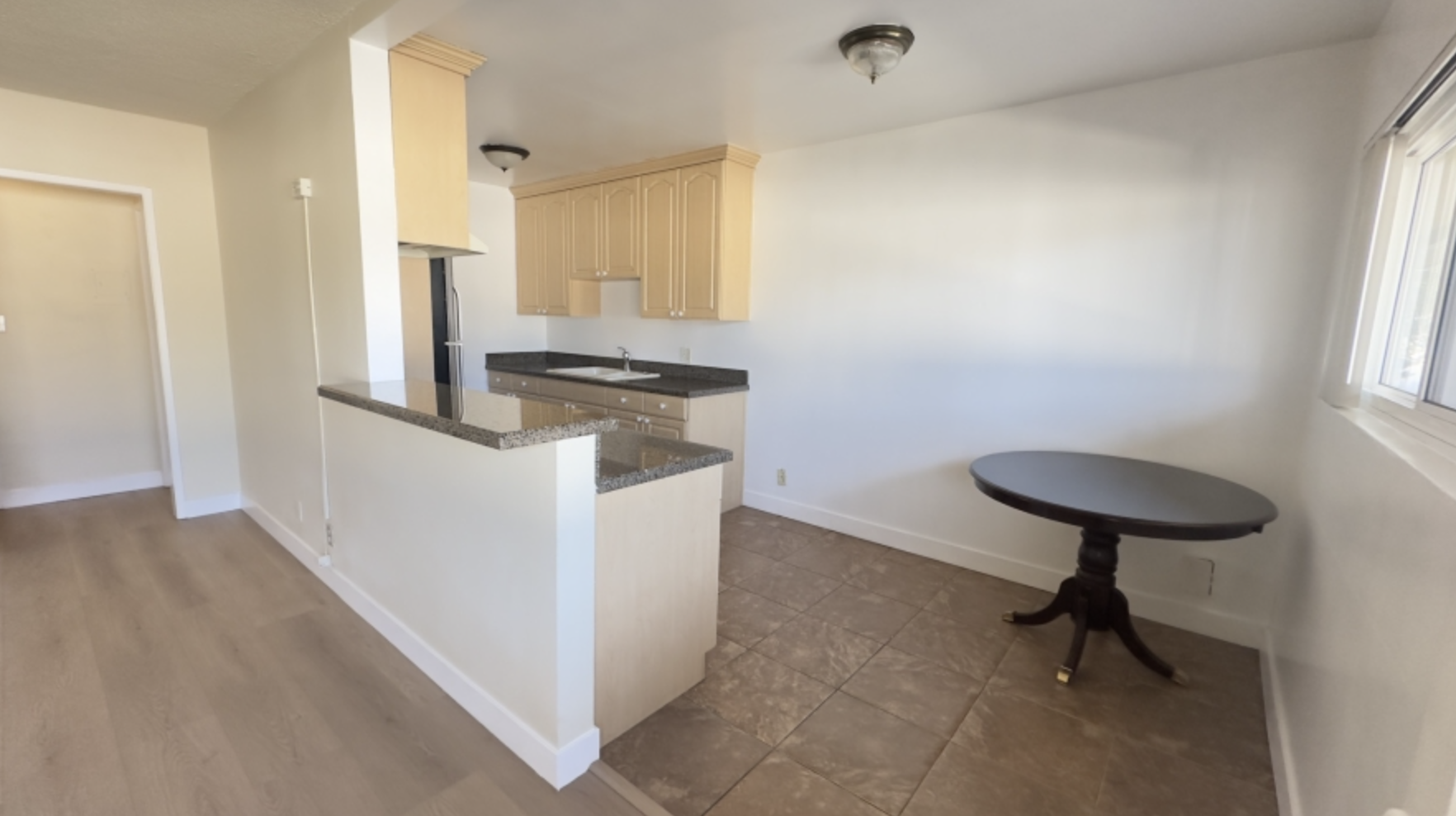 Clean and quiet unit - Glendale, CA - Фото 4