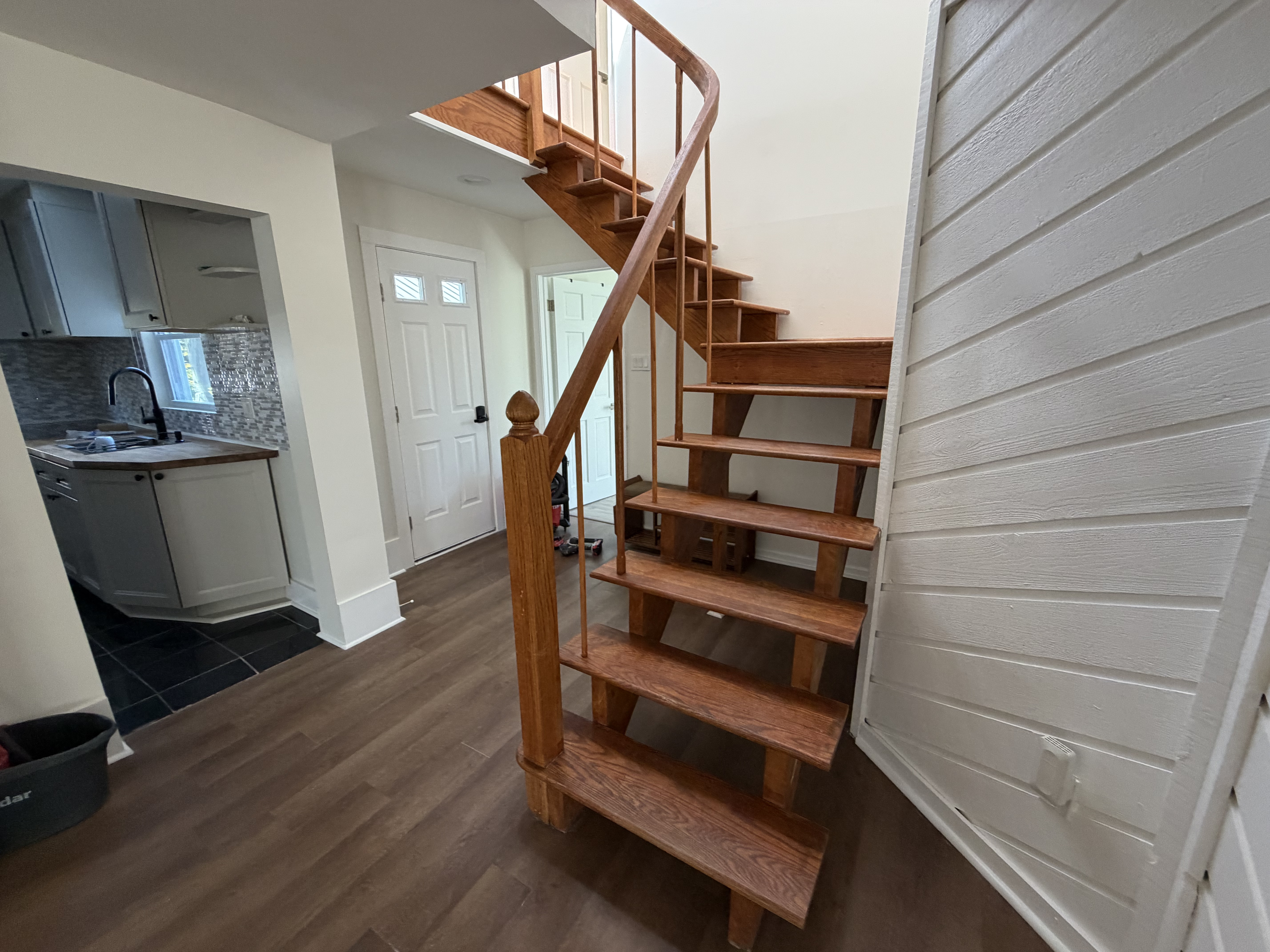 Здається простора 4 Bedroom, 3 Bathroom - Фотографія 5