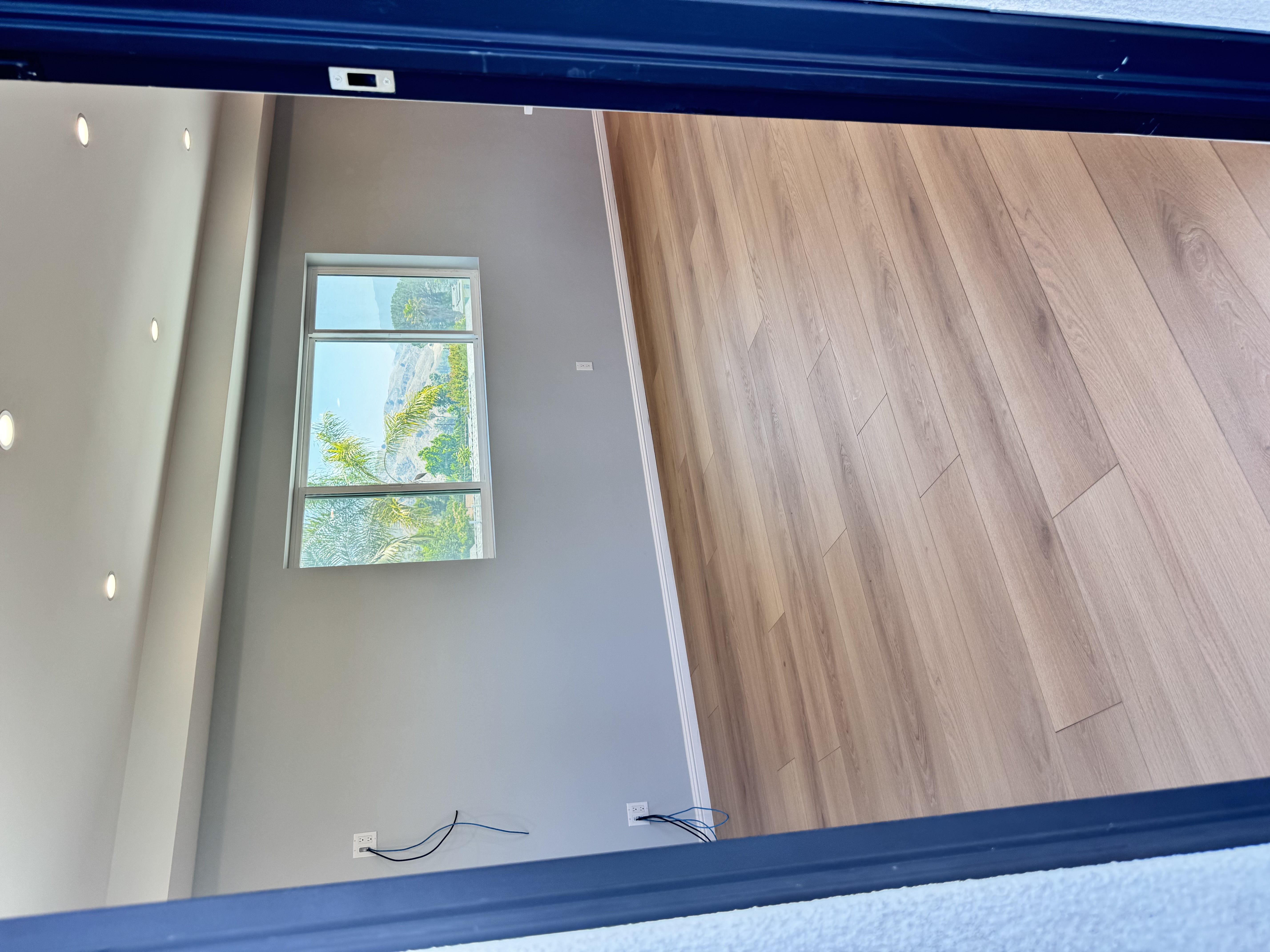 Brand New Modern Upstairs Unit Featuring 2 Bedrooms and 2 Bathrooms - Lake View Terrace,CA - Фото 2