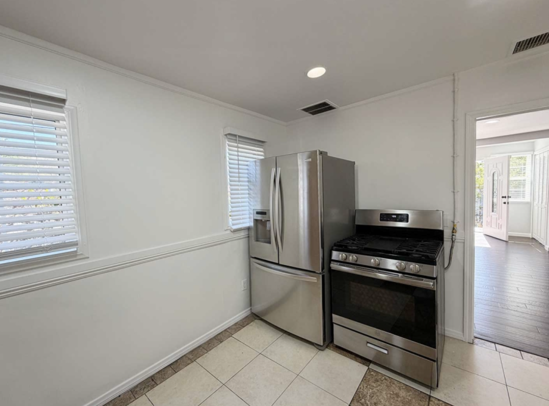 House for Rent - Tujunga, CA - Фото 6