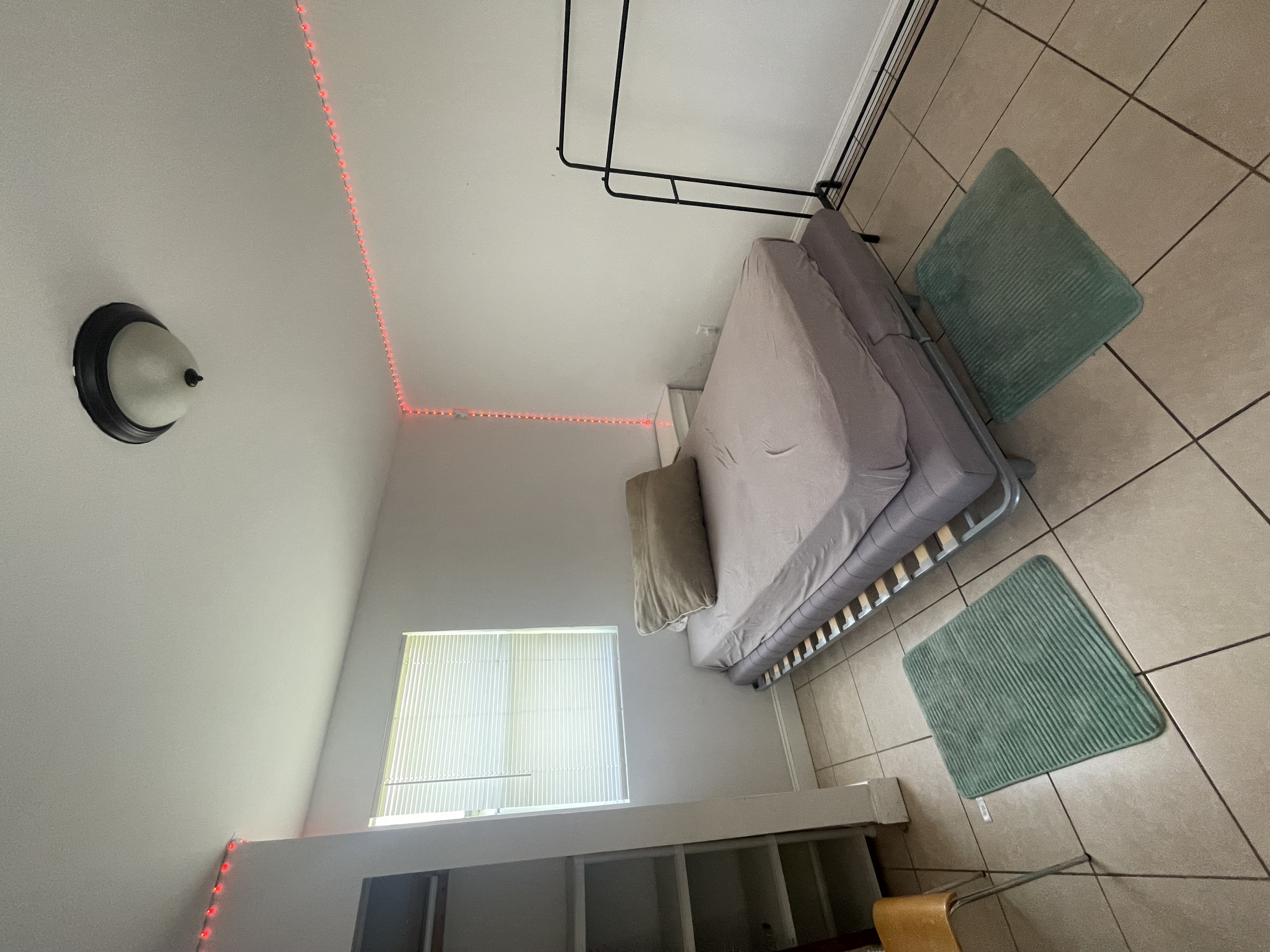 Сдается комната за 1050$ в месяц,коммунальные услуги и интернет входят в стоимость.Район Hallandale Beach 33009 FL. - Фото 2
