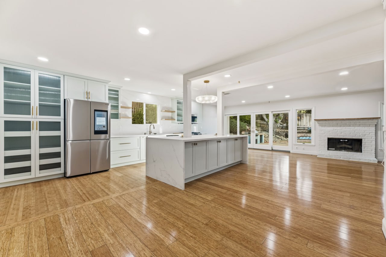 Сдаётся в аренду умный дом 3bd, 2 bth в Woodland Hills - Фото 2