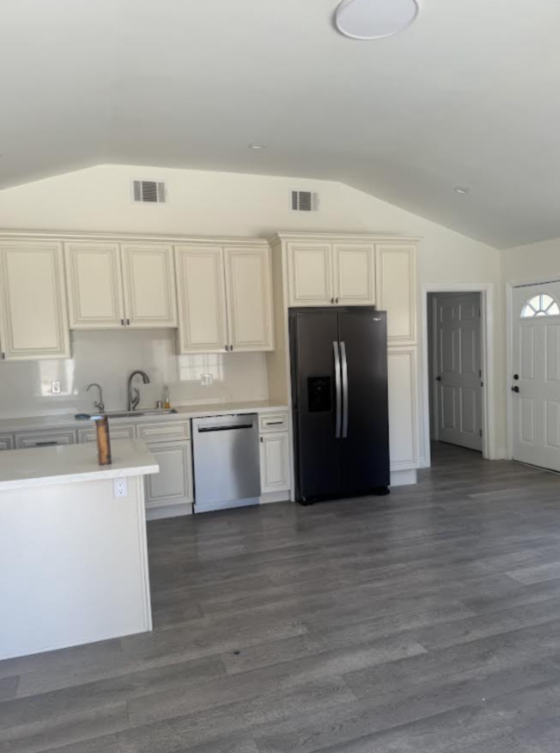 Move-In Ready 3bed, 2bath House for Rent - Van Nuys, CA - Фото 3