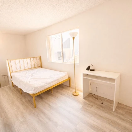sdaetsya-privatnaya-meblirovanaya-loft-komnata-photo