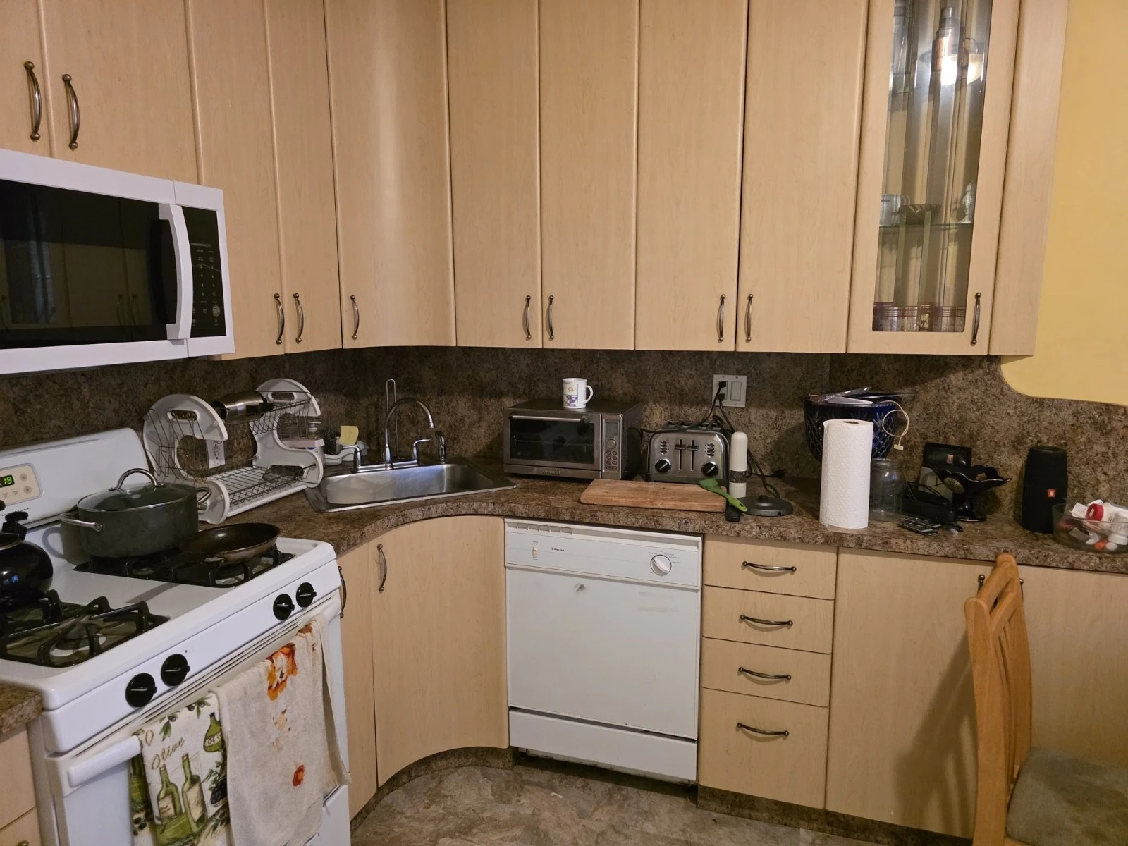 Room for rent in a shared apartment