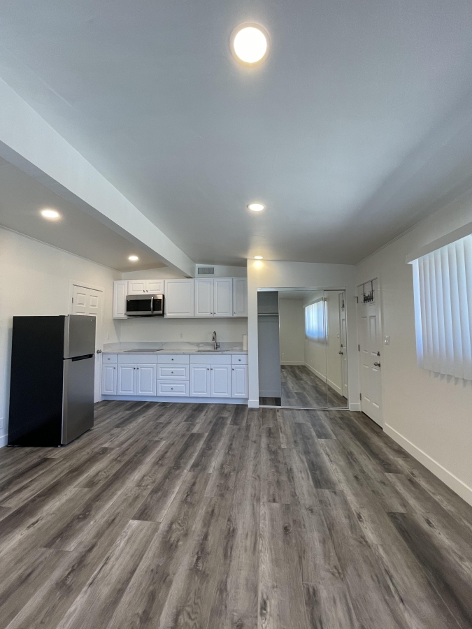 Studio for Rent - Reseda, CA - Фото 2