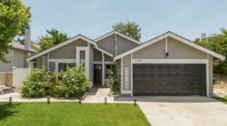 Beautiful Home with Pool & Spa for Rent - Valencia, CA