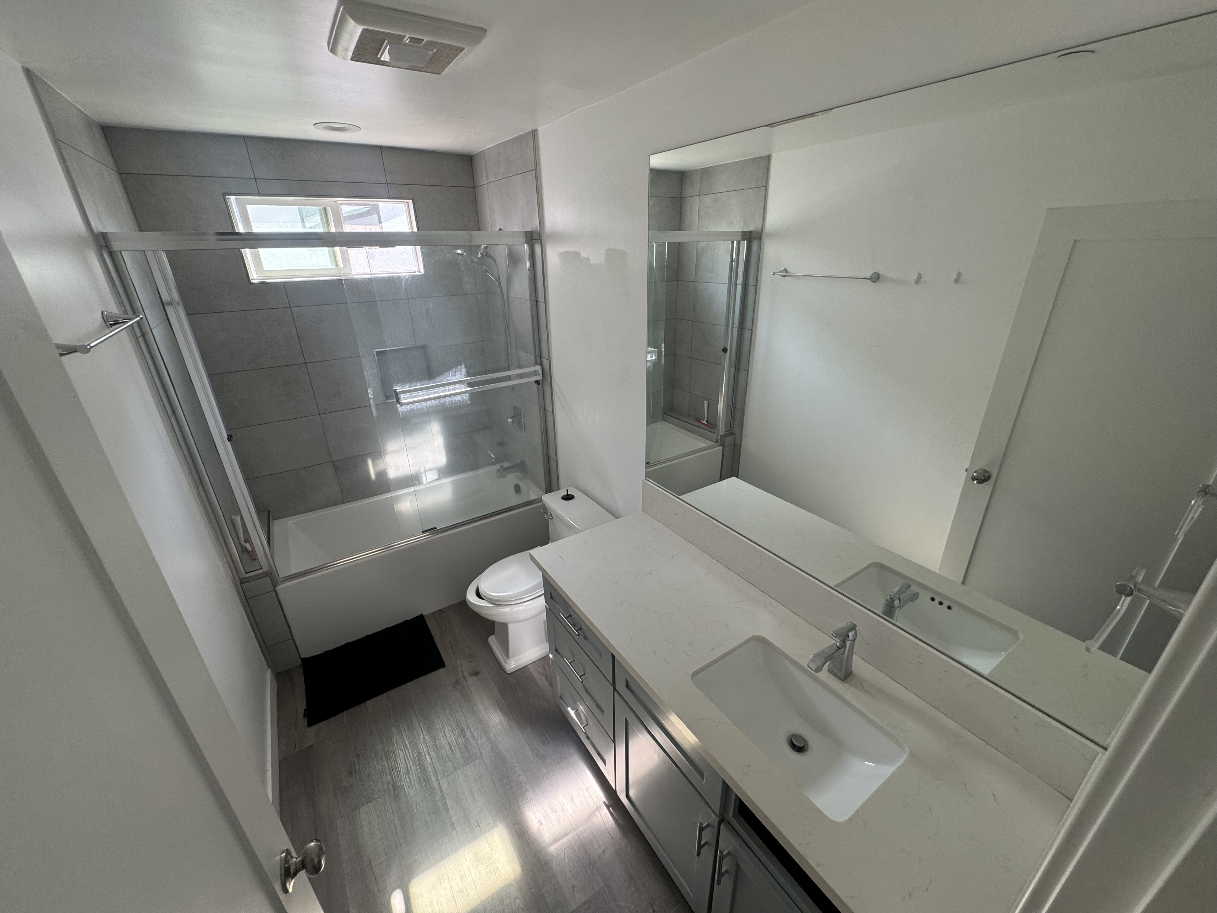 Сдаётся комната мастер бэдрум личная ванная  5237 Auckland Ave North Hollywood готова сейчас 1600 месяц - Фото 2