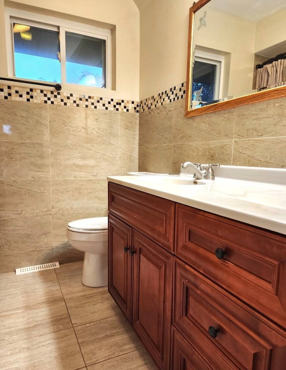 3 Bedrooms, 2 Bathrooms for rent - Фото 3