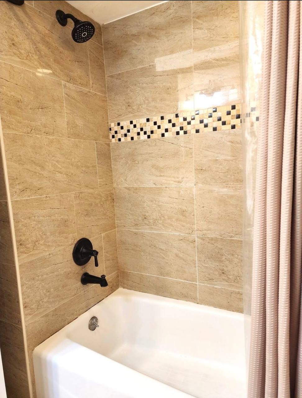 3 Bedrooms, 2 Bathrooms for rent - Фото 4