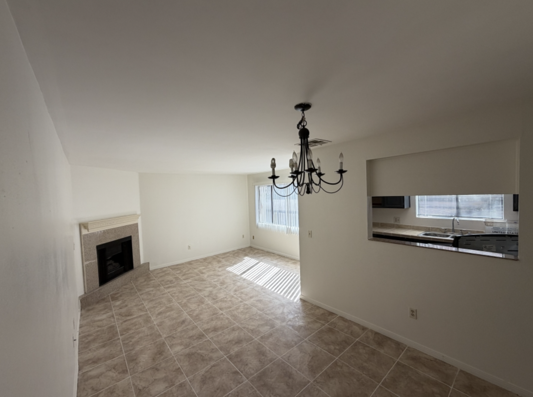 Townhouse-Style Apartment for Rent - Glendale, CA - Фото 3