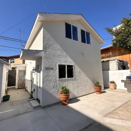 back-house-for-rent-hollywood-ca-1-photo