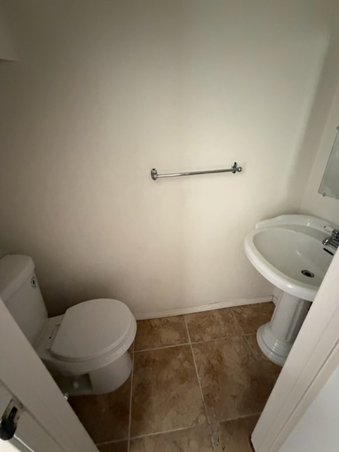 Townhouse-Style Apartment for Rent - Glendale, CA - Фото 5