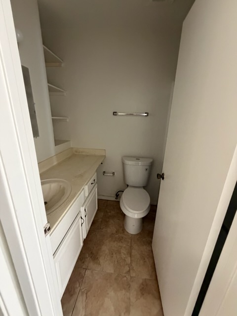 Townhouse-Style Apartment for Rent - Glendale, CA - Фото 9