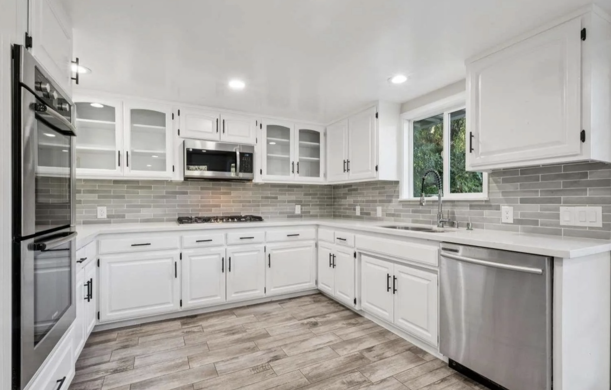 3 bd, 3 ba на продаж - Фотографія 2