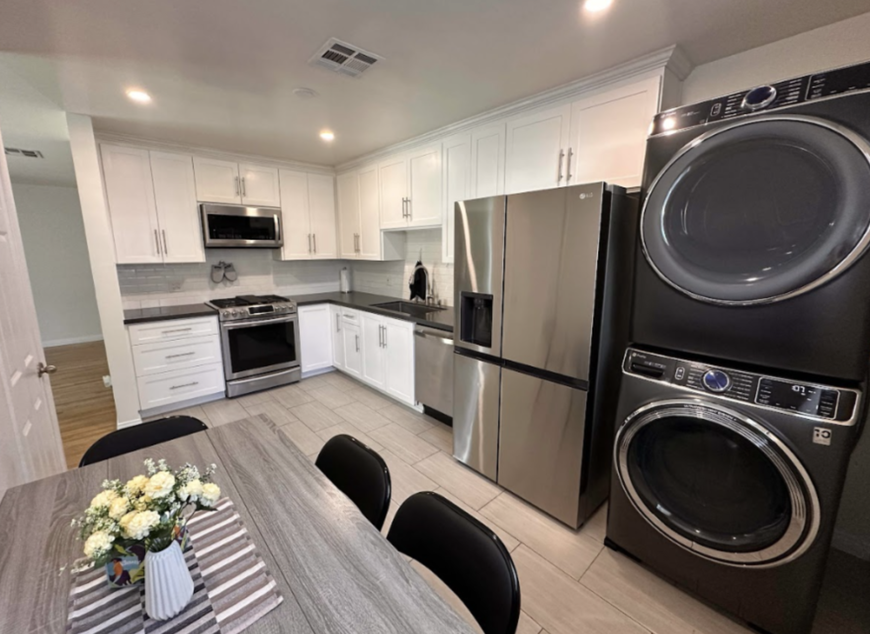 House for Rent - Northridge, CA - Фото 3
