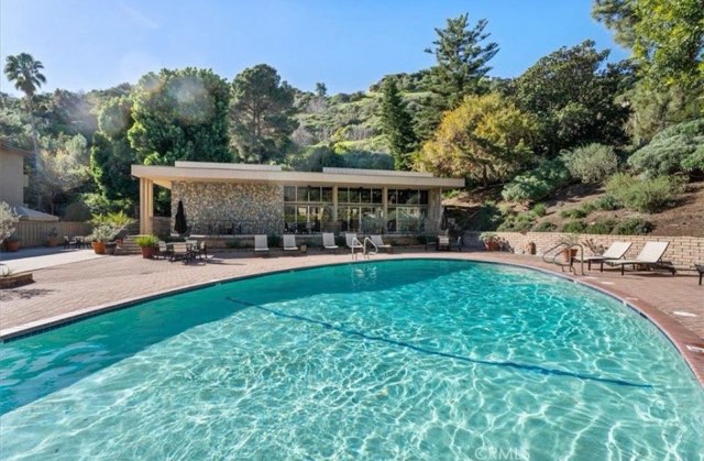 Condo for Rent Near Glendale/ Burbank - Hollywood Hills, CA - Фото 11