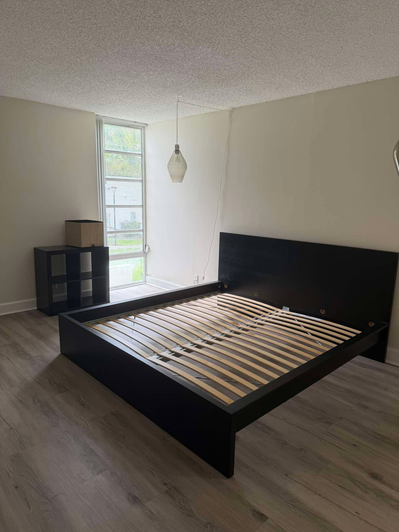 1 Bed 1 Bath - Apartment - Фотографія 4
