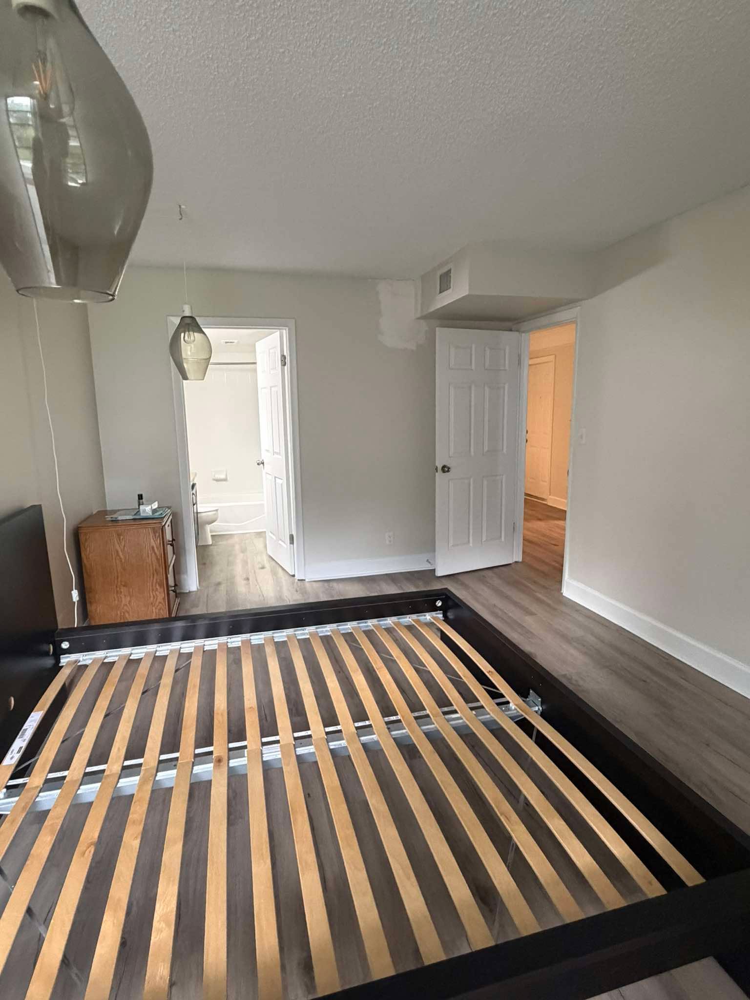 1 Bed 1 Bath - Apartment - Фотографія 5