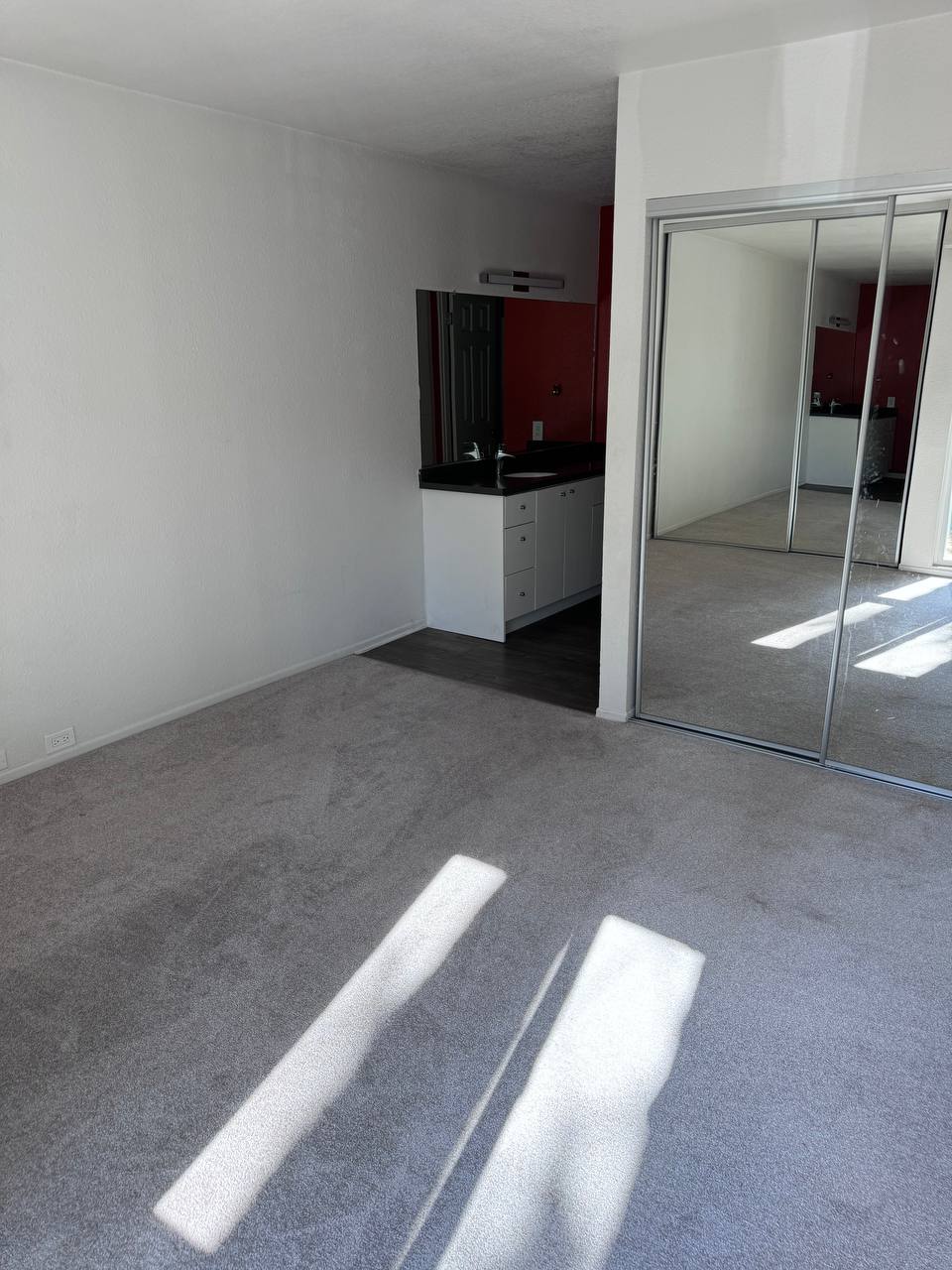 Здається 1bd квартира - Фотографія 5
