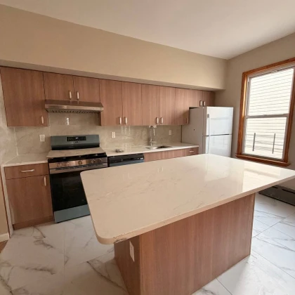 sdaetsya-3-bedroom-2-bathroom-v-photo
