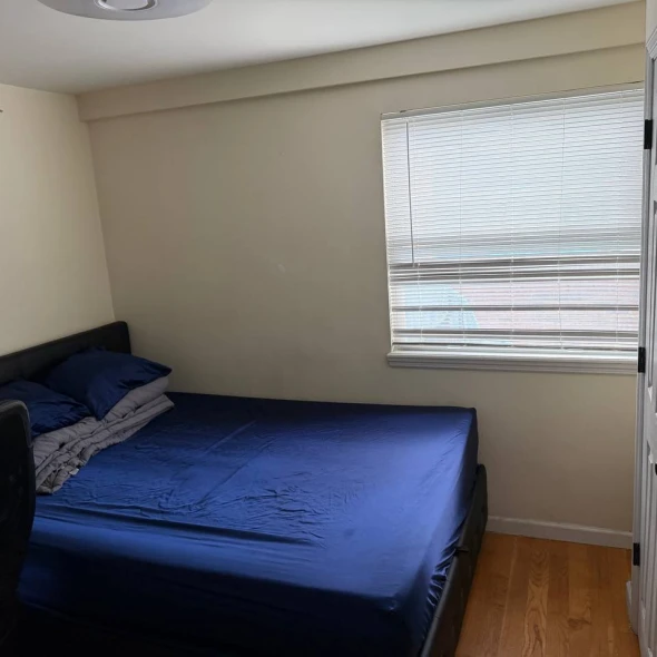 Room for Rent – Penthouse Apartment.