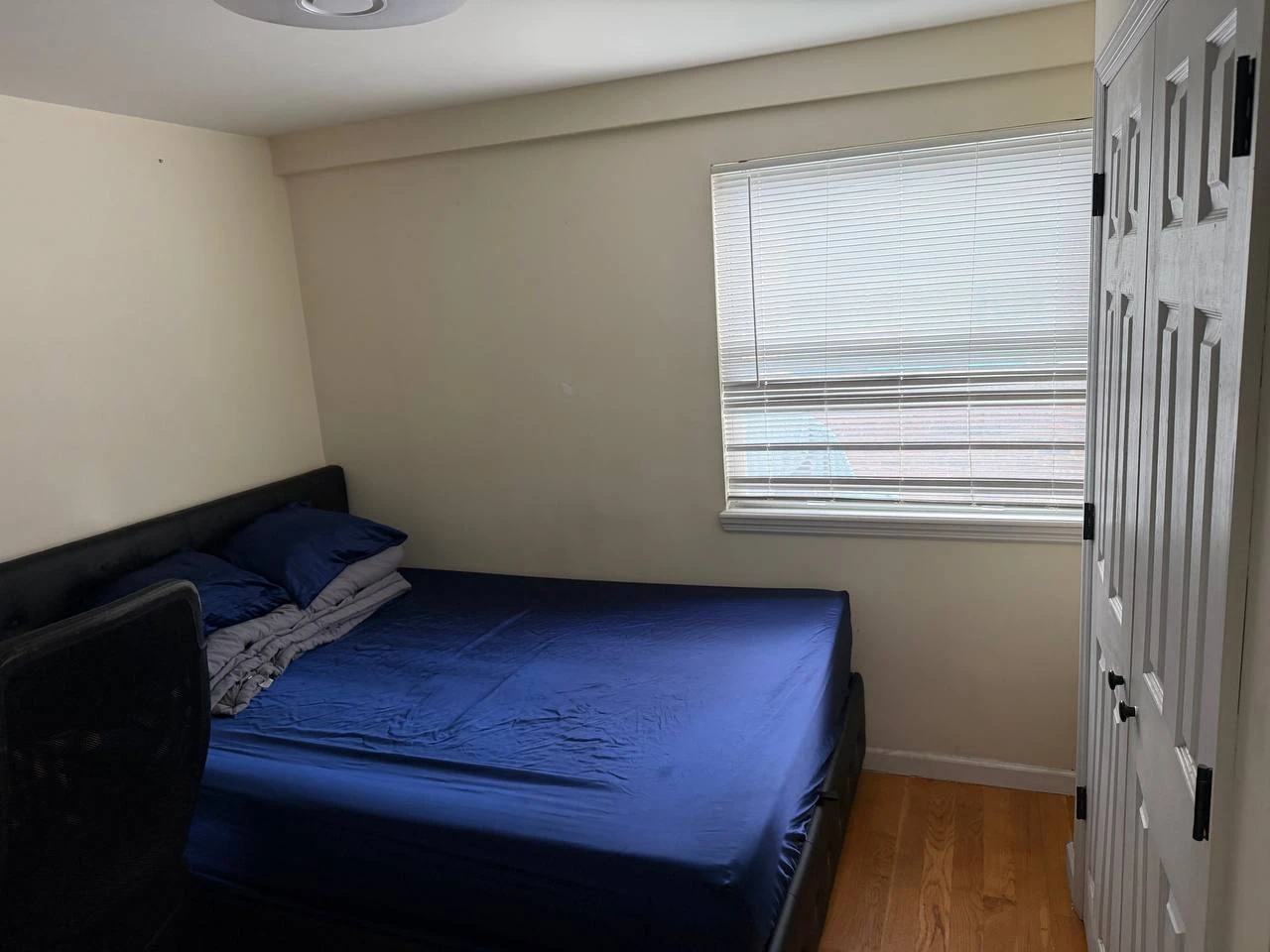 Room for Rent – Penthouse Apartment.