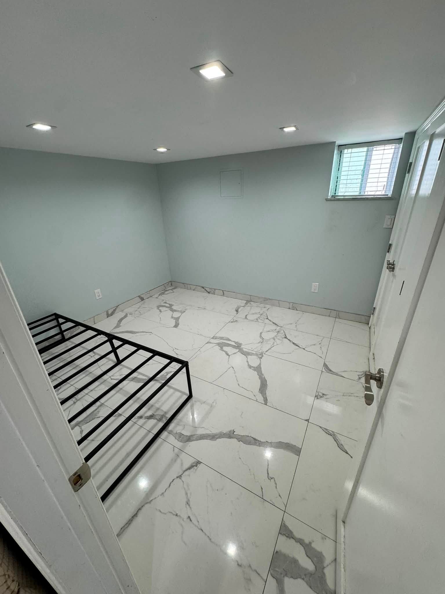 Spacious 4-Bedroom, 3-Bath Rental - Фото 8