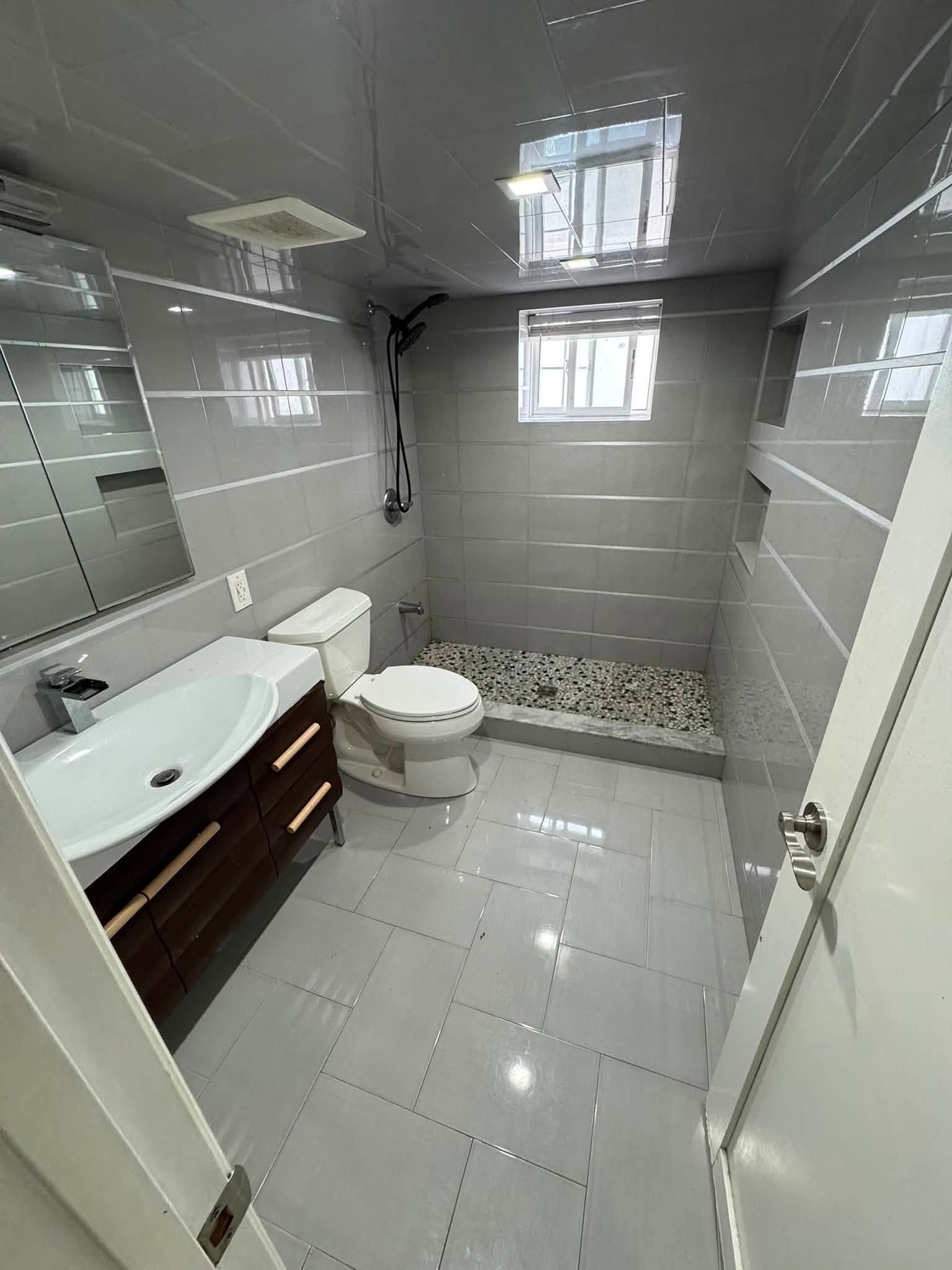 Spacious 4-Bedroom, 3-Bath Rental - Фото 10