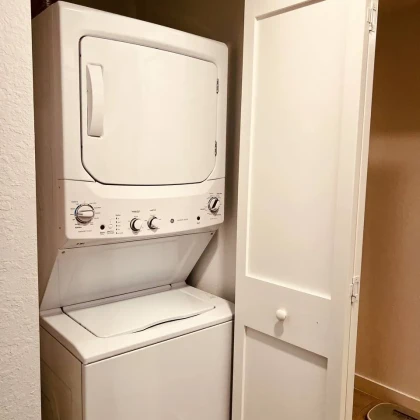 polnostyyu-meblirovannaya-1-bedroom-kvartira-v-downtown-hollywood-photo