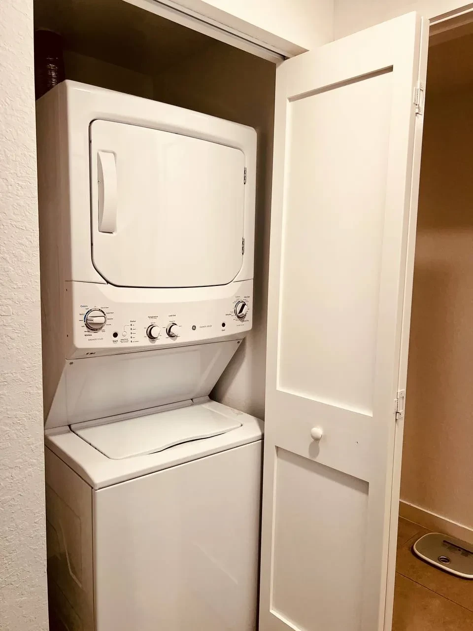 Полностью меблированная 1-bedroom квартира в Downtown Hollywood