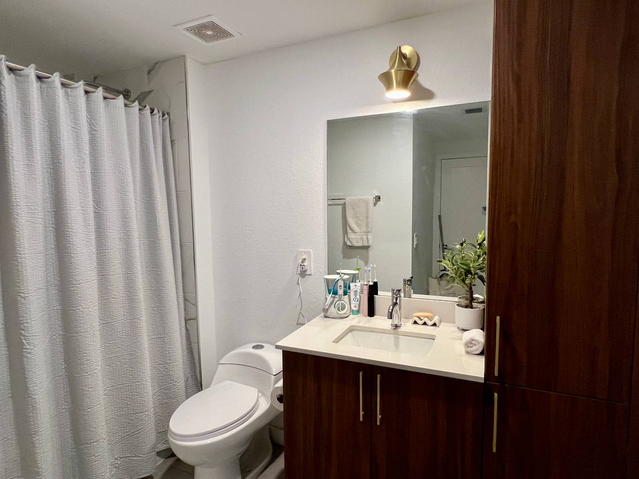 Полностью меблированная 1-bedroom квартира в Downtown Hollywood - Фото 3