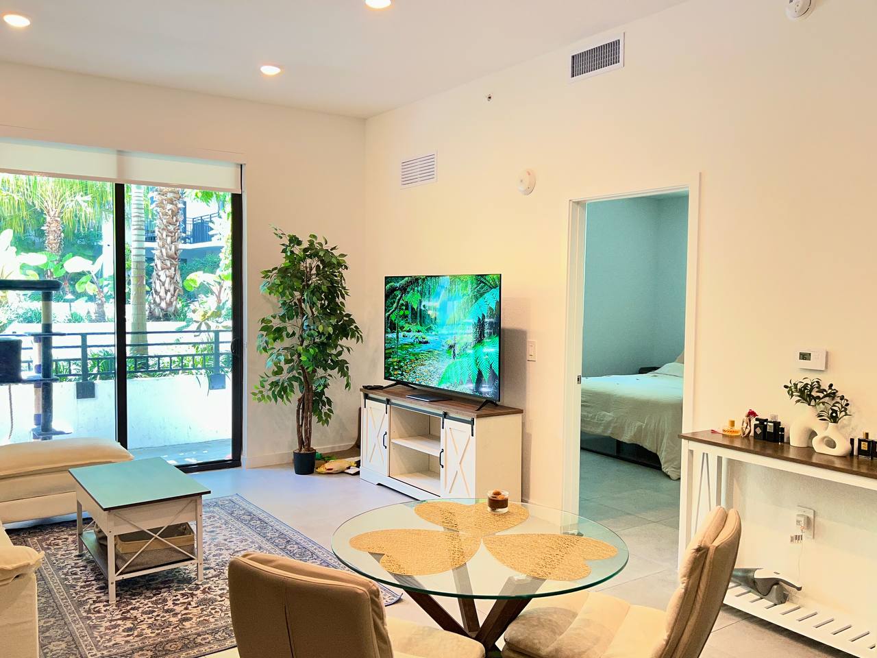 Полностью меблированная 1-bedroom квартира в Downtown Hollywood - Фото 8