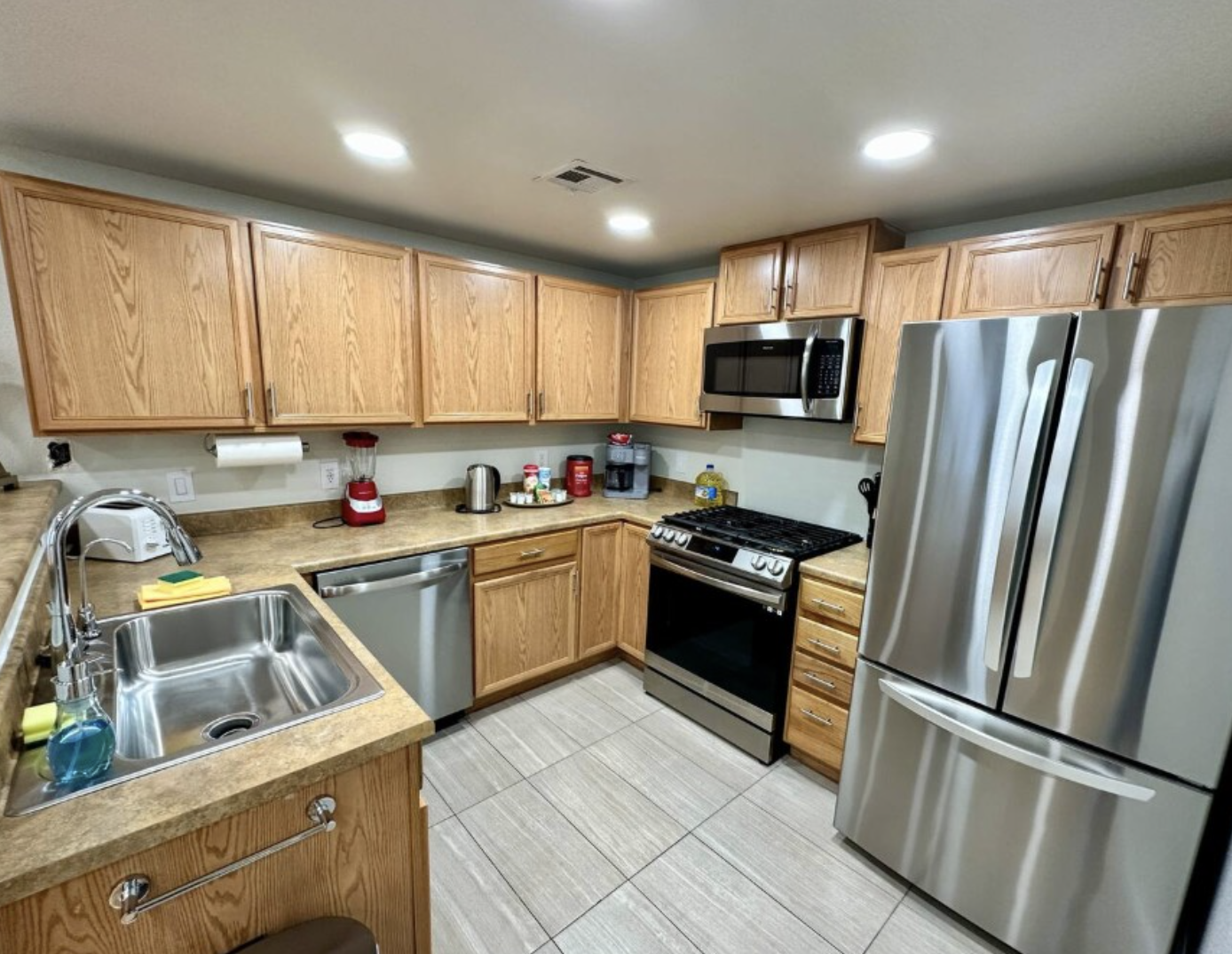 Fully furnished 2B, 2B Condo for rent - Фото 4
