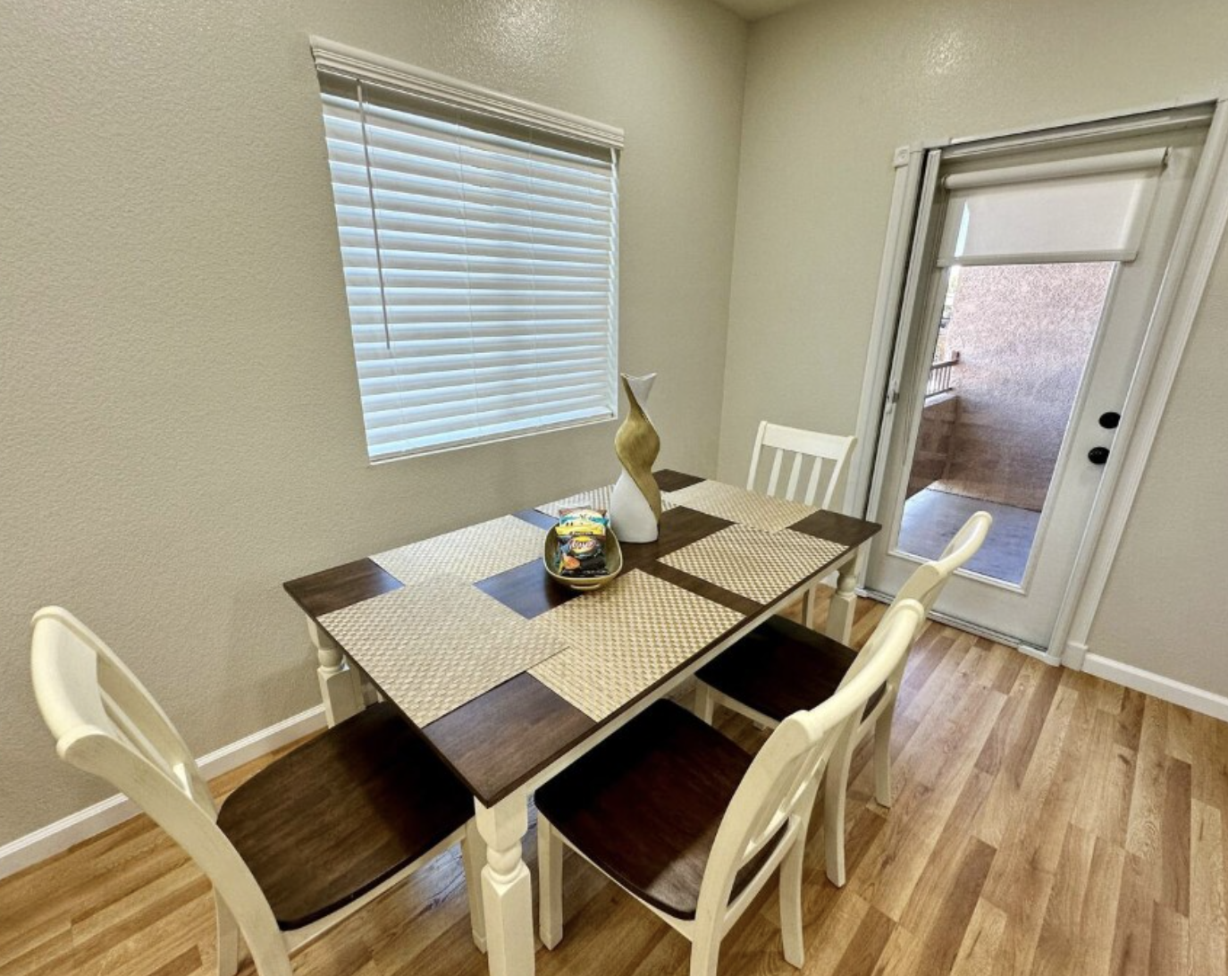 Fully furnished 2B, 2B Condo for rent - Фото 7