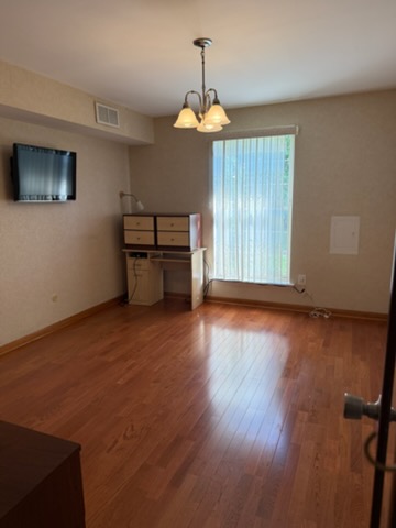Well-Maintained 1 Bedroom, 1 Bathroom - Фото 8