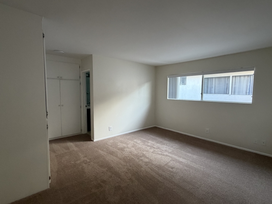 Condo for Rent - Tarzana, CA - Фото 2